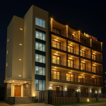 Fabhotel Satyam International Noida Exteriér fotografie